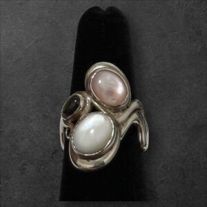 Carolyn Pollack Relios MOP Size 7 Sterling Ring